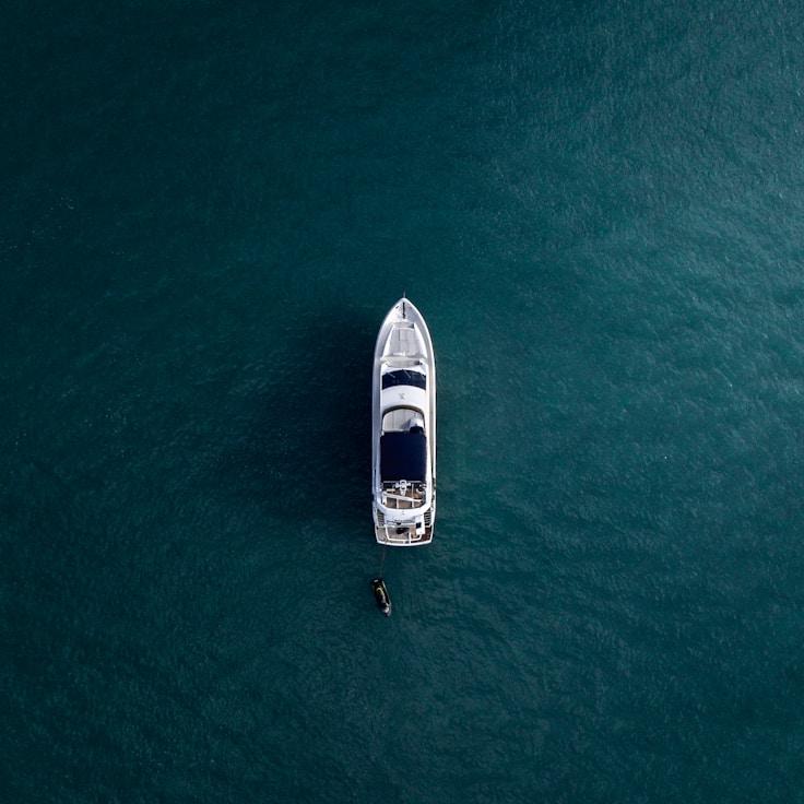 Yacht retreat for businesses